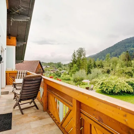 Warm Mansion Near Ski Arena In Hermangor-pressegger Holiday home Gitschtal
